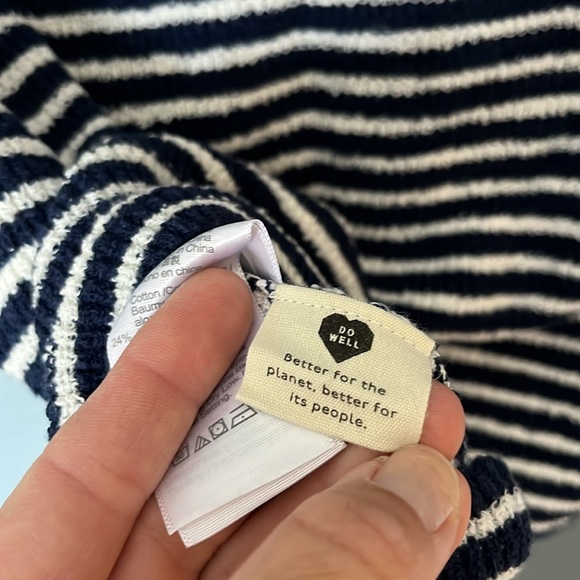 || Madewell || Sleeveless Striped Knit Shirt Navy and White Striped - Picture 7 of 11